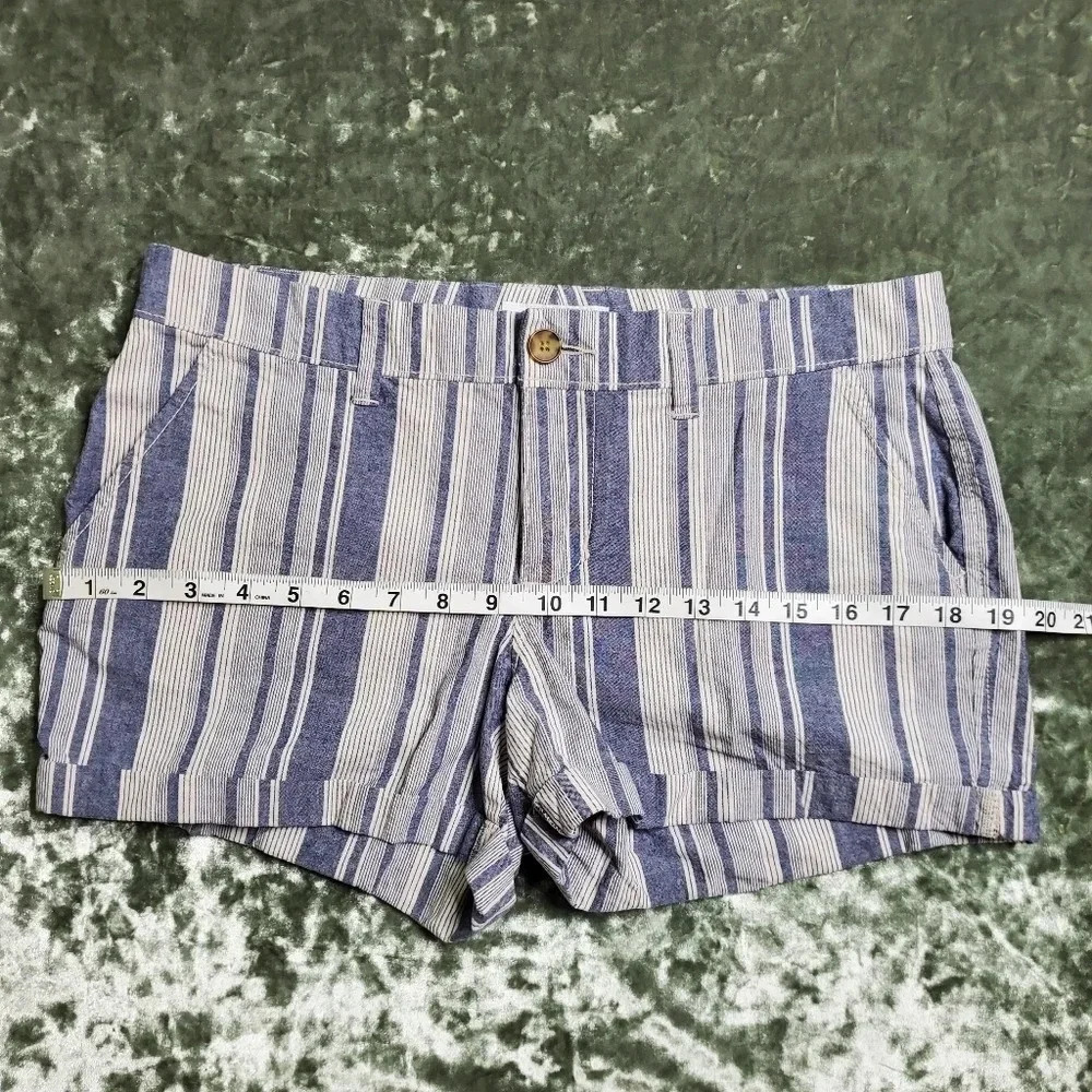 Old‎ Navy Striped Cuffed Shorts
